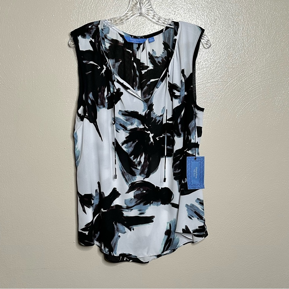 Simply Vera Vera Wang Monochrome Floral Blouse